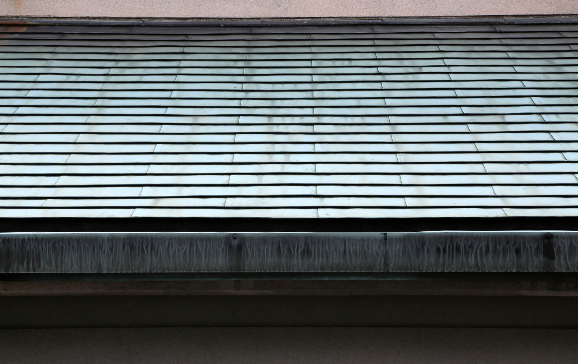 銅板屋根の緑青