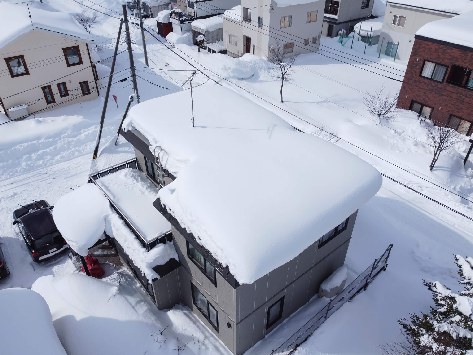 雪が落ちない陸屋根