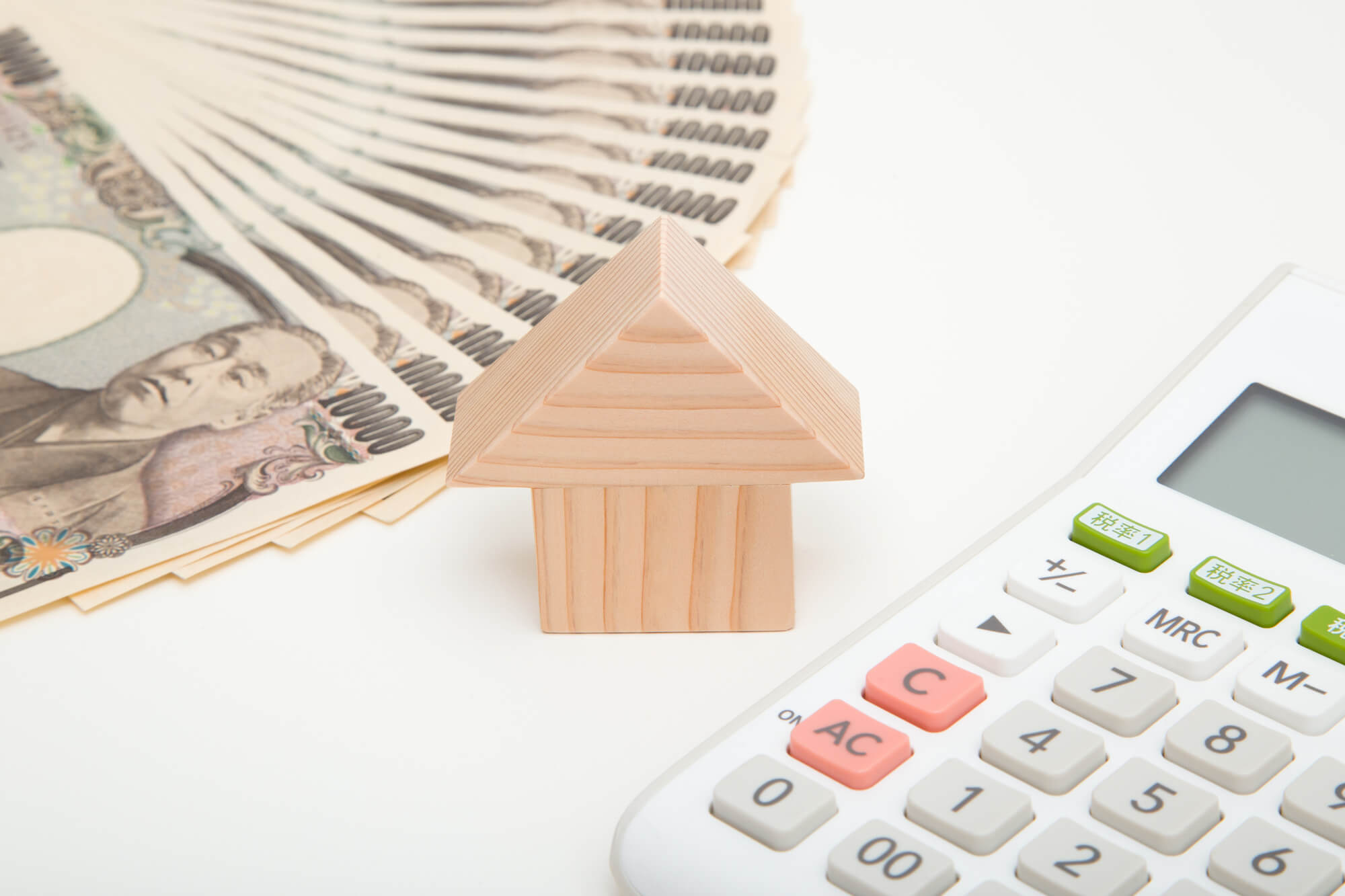屋根塗装にかかる費用の相場