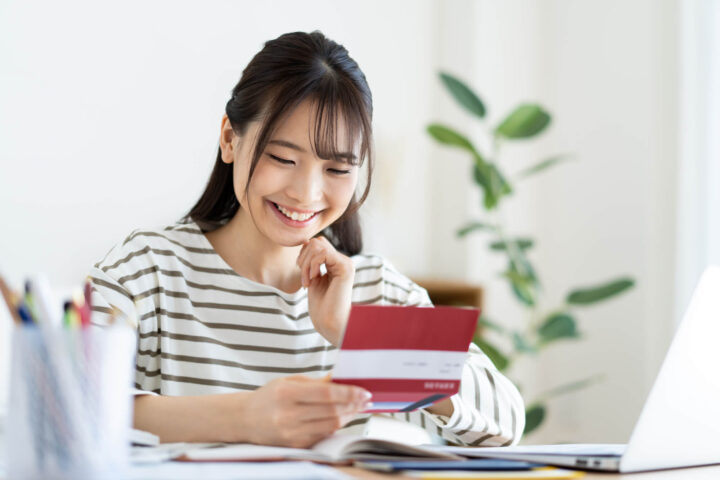 屋根塗装と外壁塗装を同時に行うべきなのか？メリット・デメリットや費用相場について