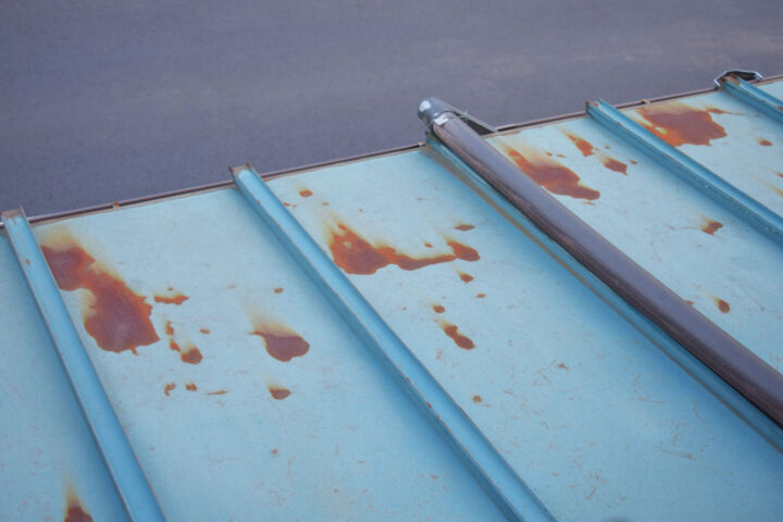 屋根塗装での注意点とは？失敗しないための工程や業者選びについて